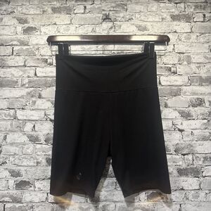 EUC Hatch "The Ultimate Before, During & After Bike Short"  Women's Size M